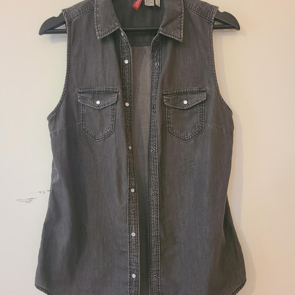 H&M Charcoal Button-Up Shirt
